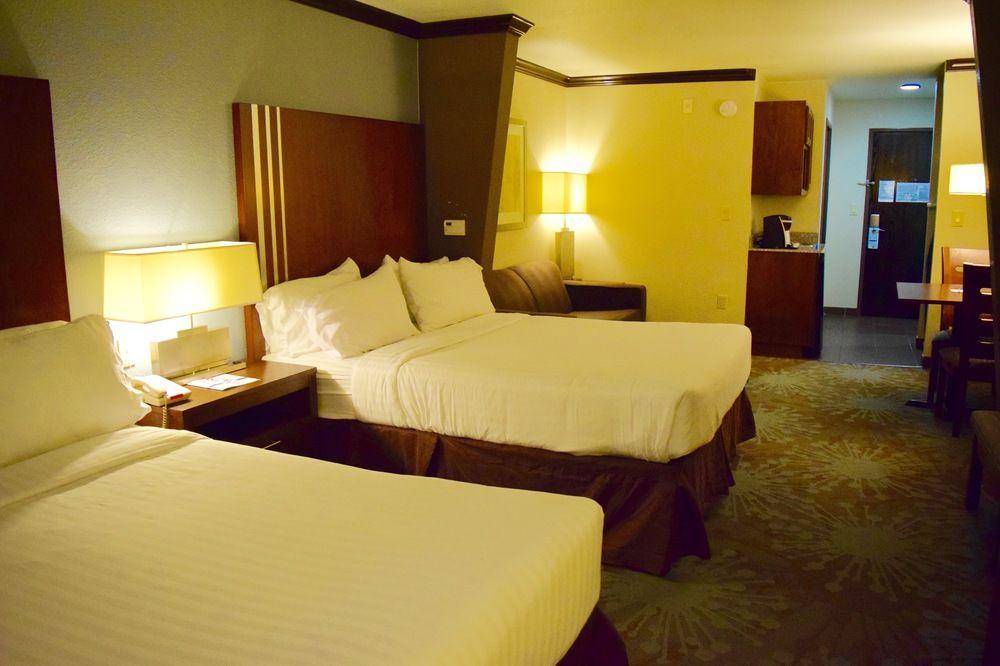 Holiday Inn Express & Suites San Antonio Nw Near Seaworld By Ihg Esterno foto