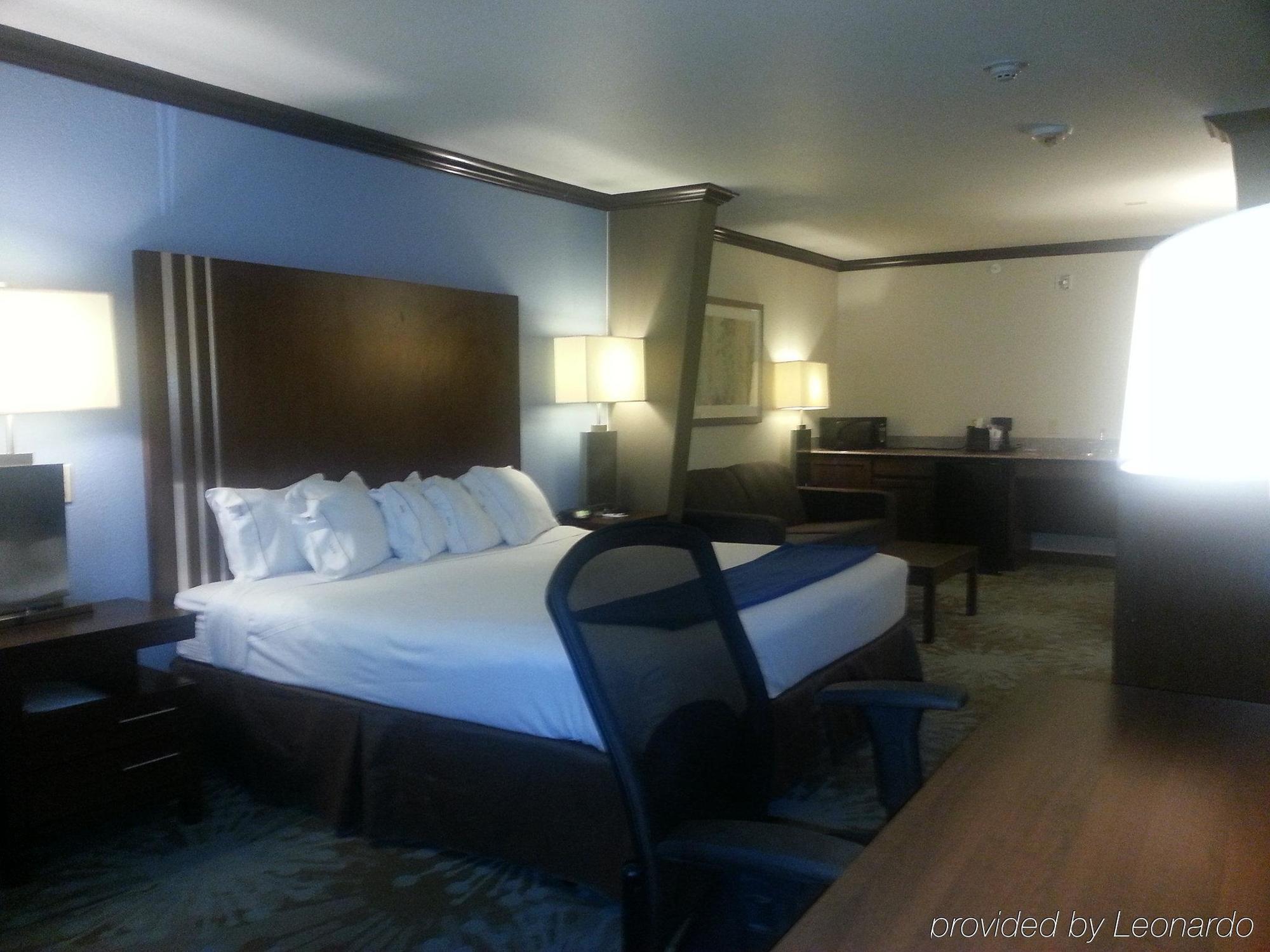 Holiday Inn Express & Suites San Antonio Nw Near Seaworld By Ihg Esterno foto